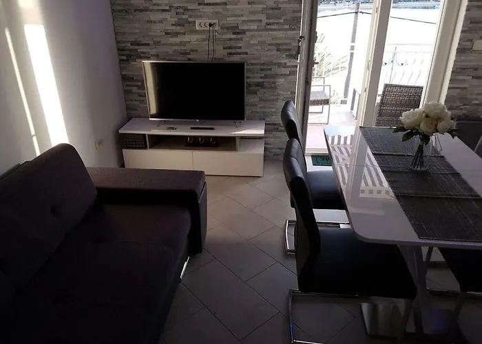 Apartments Roko Kolinda