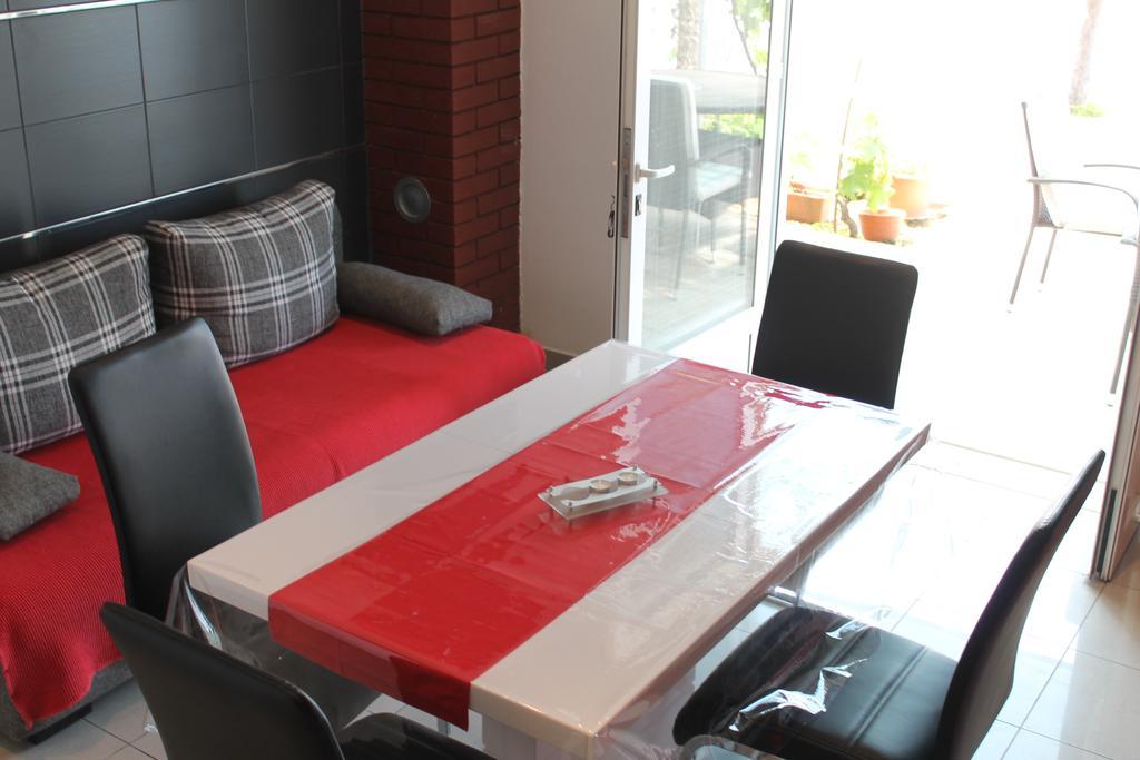 Apartment Apartments Roko Kolinda *