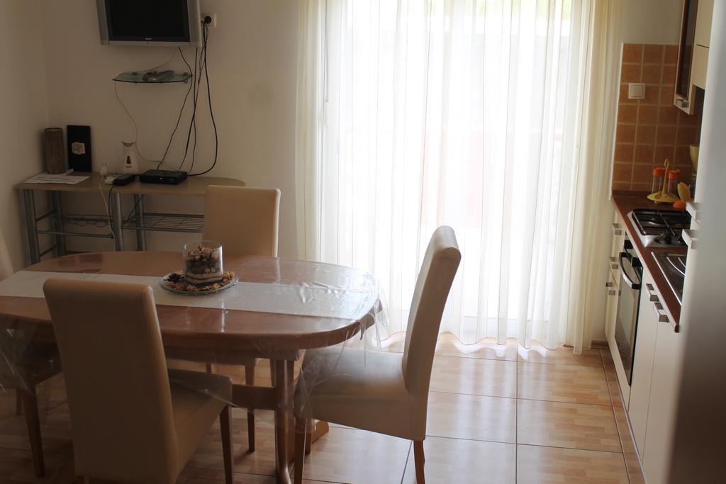 Apartment Apartments Roko Kolinda
