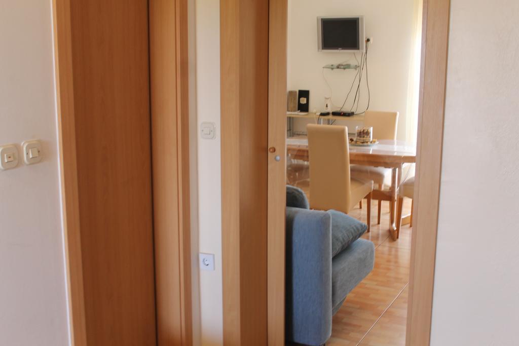 Apartments Roko Kolinda