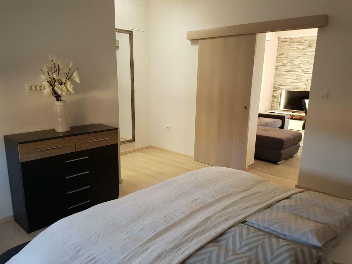 Apartment Apartments Roko Kolinda *