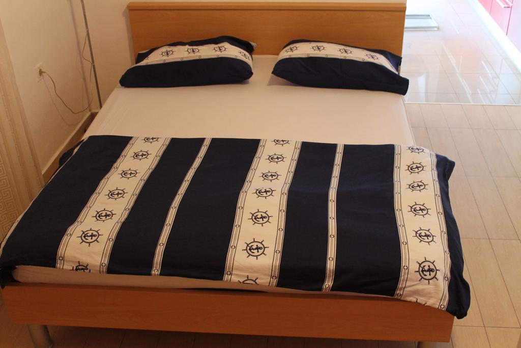 Apartment Apartments Roko Kolinda *